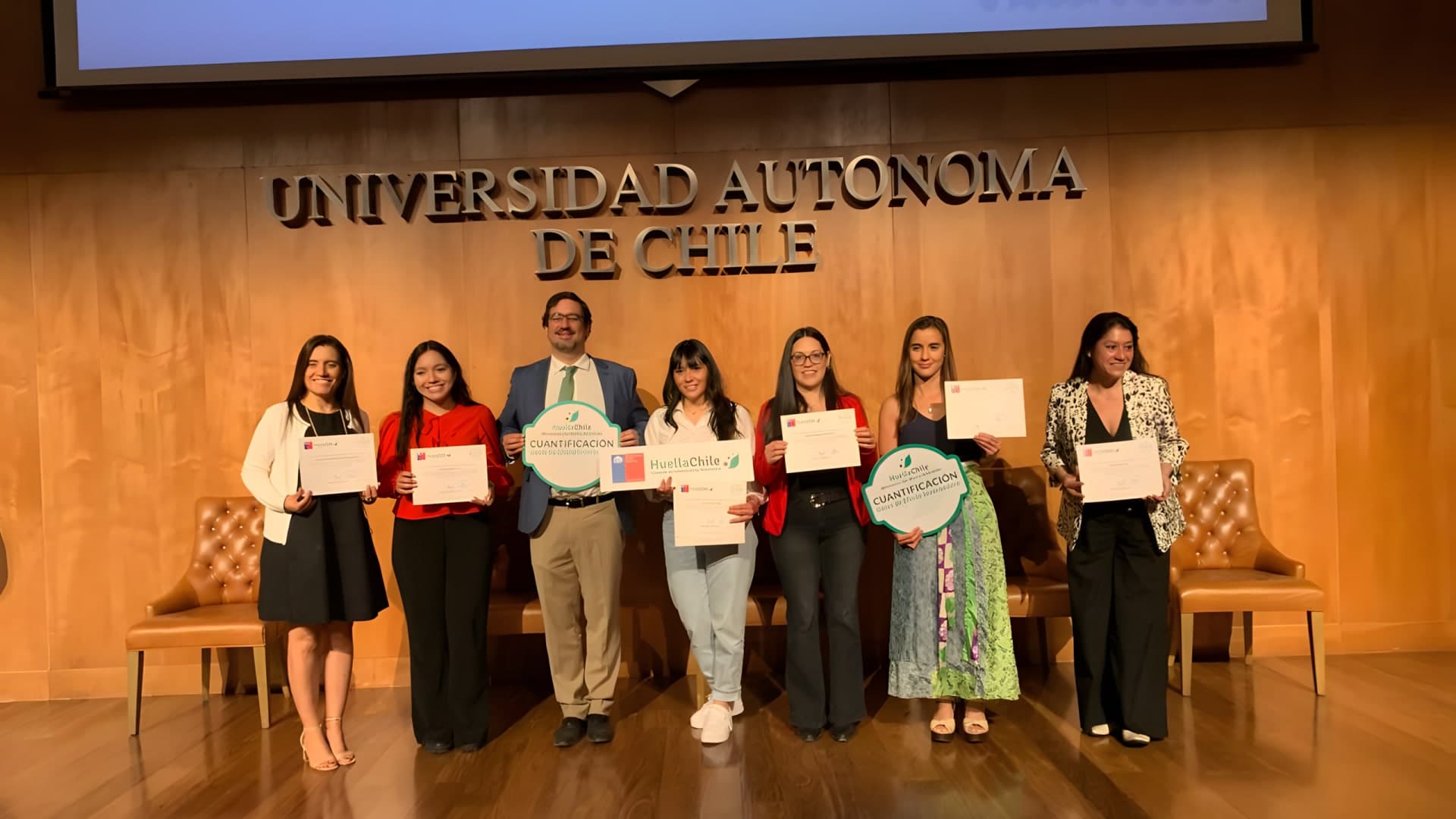 Director de INAPI visita Casa de Moneda de Chile - Imagen 3